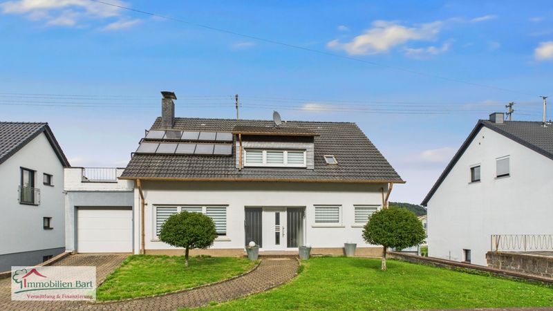 180 M² WOHNFLÄCHE + WEITERE ZIMMER IM UG! WOHNHAUS MIT GARTEN + GARAGE